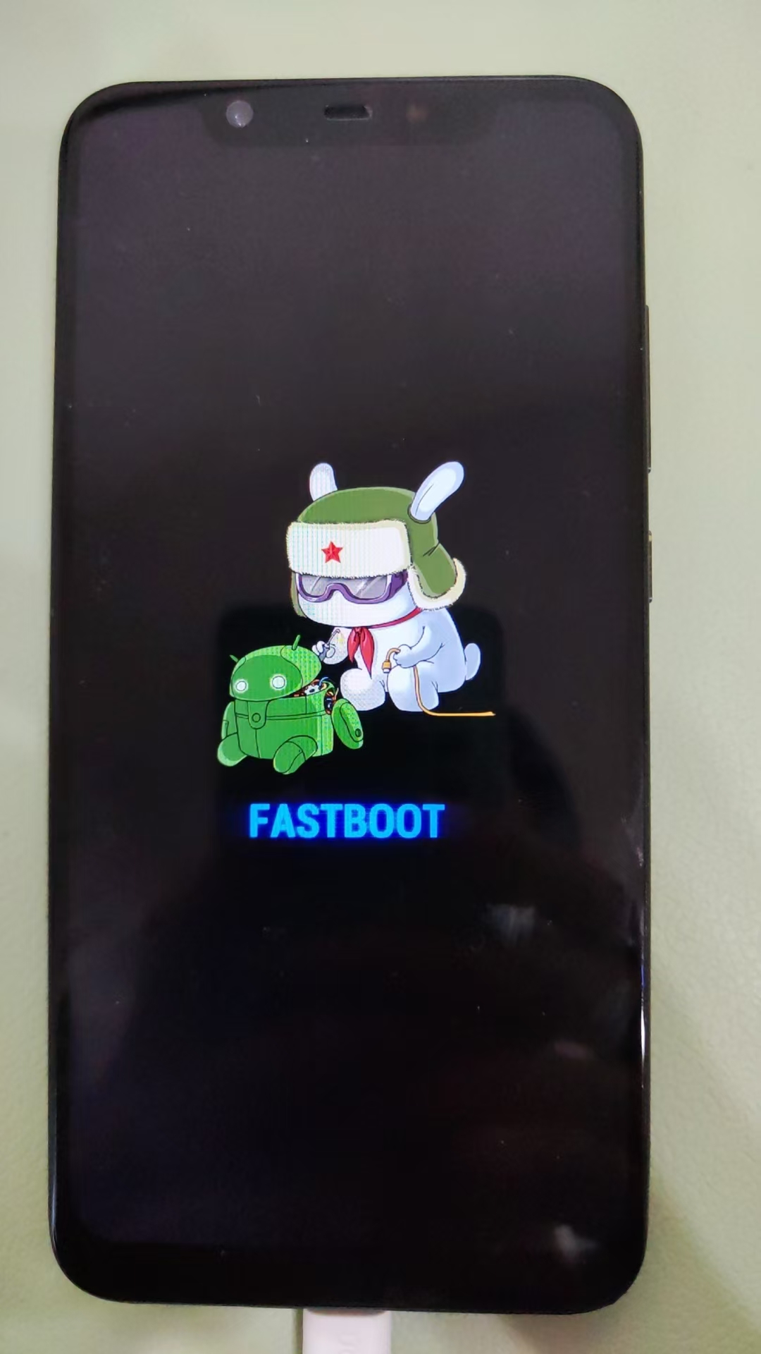 xiaomi8_into_fastboot_ui